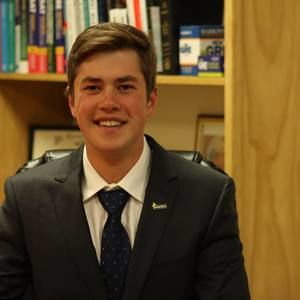 Meet your Posher, Chase